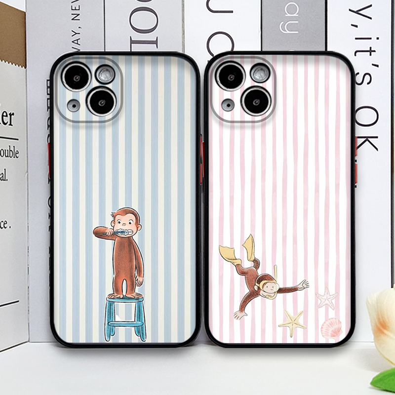 Phone Cases Iphone 16 - Çizgi Film Çizgili Maymun Kedi Tutan